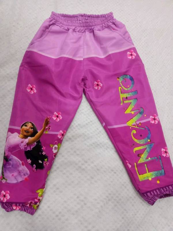Jogger tela mojada con forro de micropolar