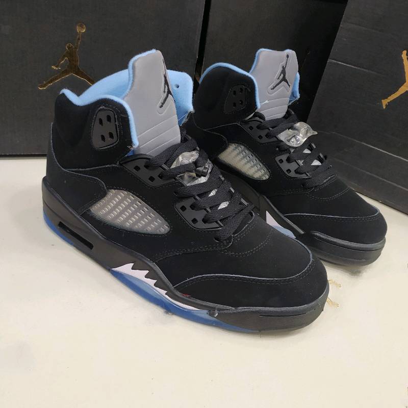 Jordan negro con azul shop