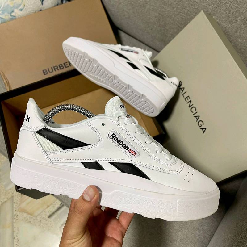 Zapatos reebok 2025 quito sucursales bogota