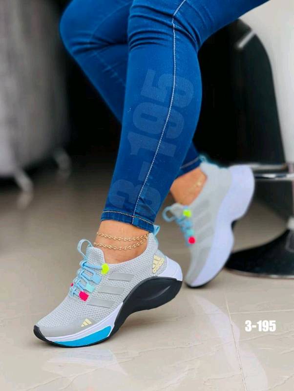 Adidas tiburon best sale dama