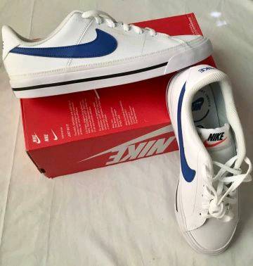 Tenis nike blanco con azul