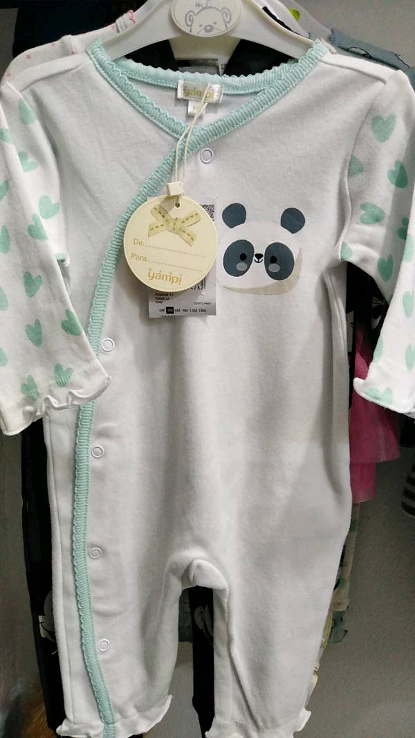 Bebe sales crece tienda