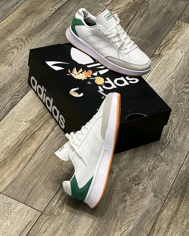 Adidas neo quito top