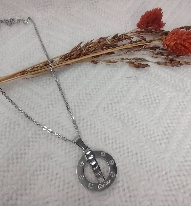 Cadena con dije Bulgari con strass. Acero quir rgico