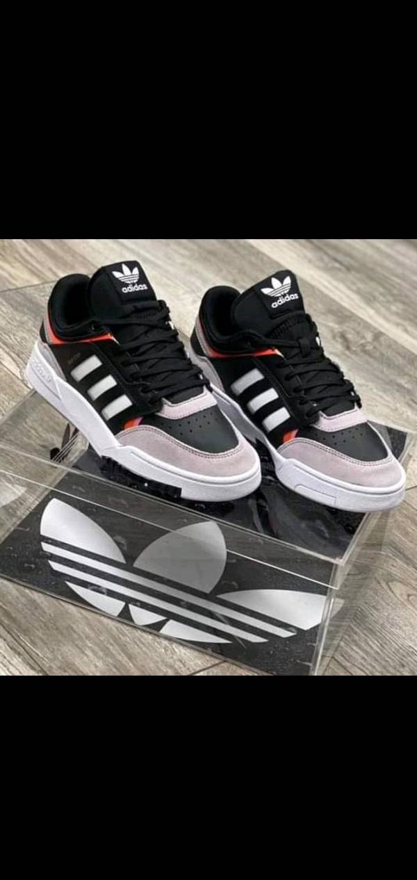 Zapatos Adidas