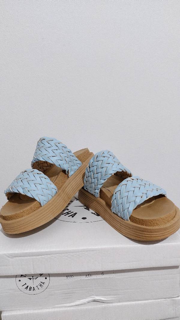 Sandalias con hotsell dos tiras
