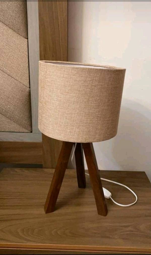 Lámparas de madera de parota en Guadalajara