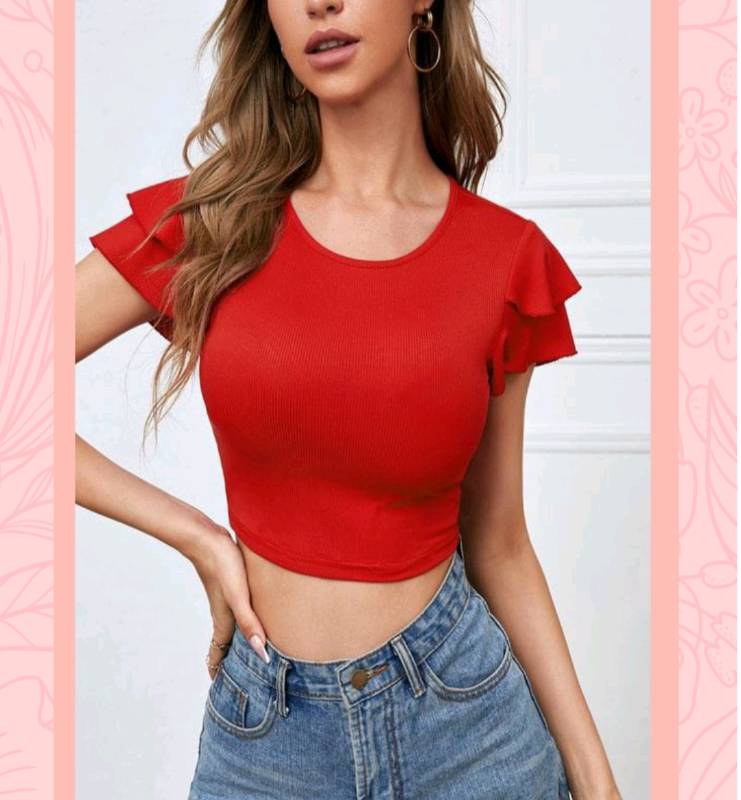 Blusas con vuelos hotsell en los hombros