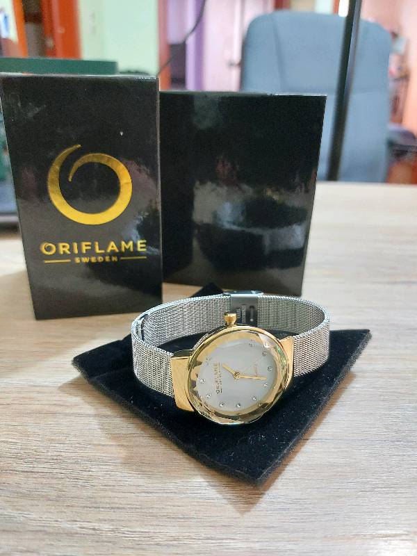 Reloj oriflame sweden 2025 precio