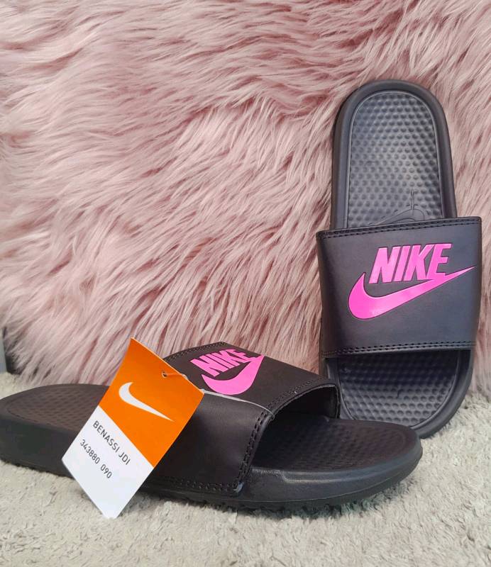 Chancletas deals nike rosadas