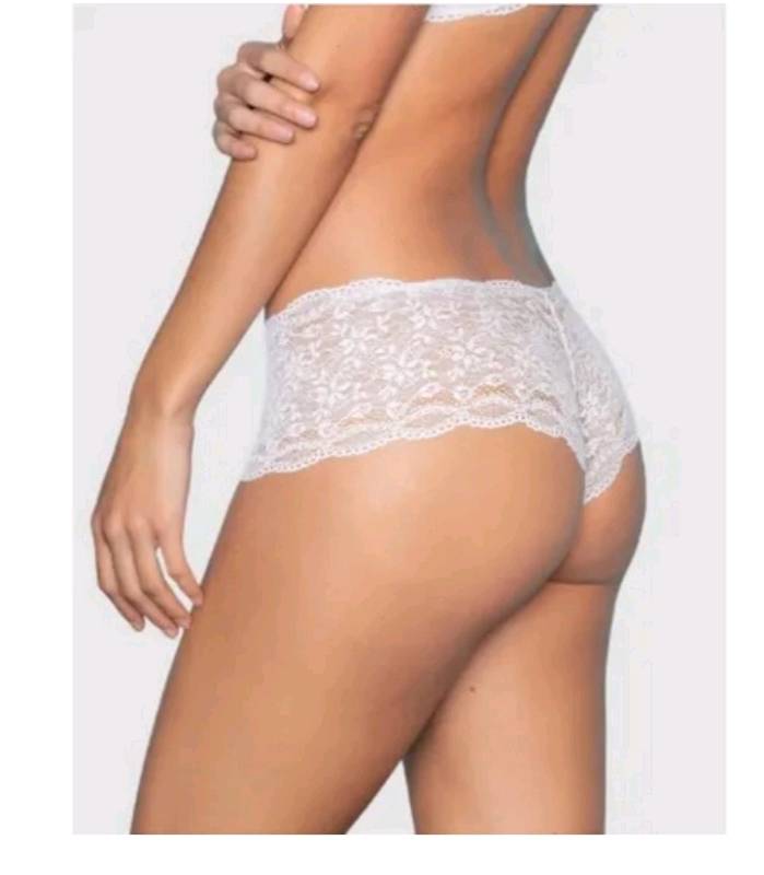 Cacheteros en encaje leonisa top