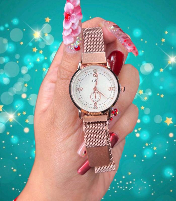 Reloj imantado 2025