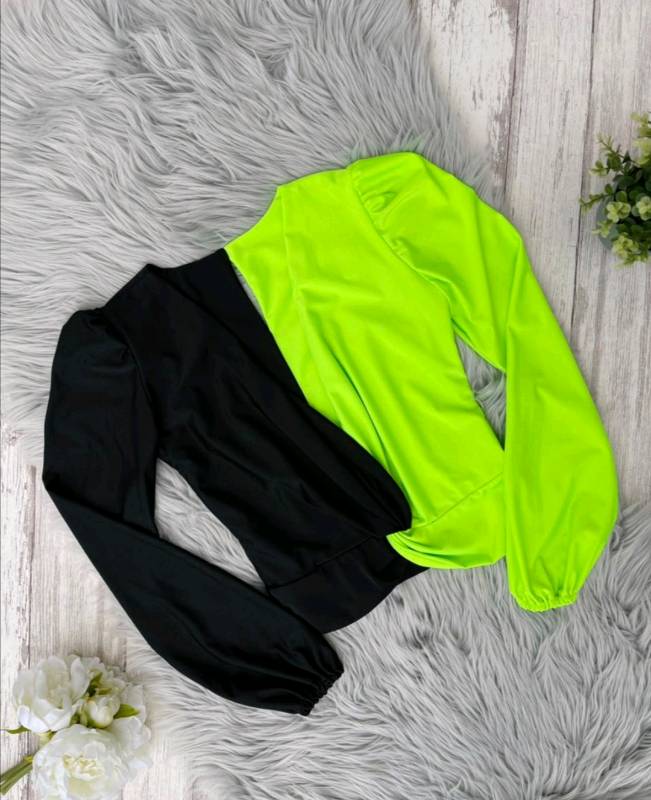 Blusas verdes sales fosforescentes