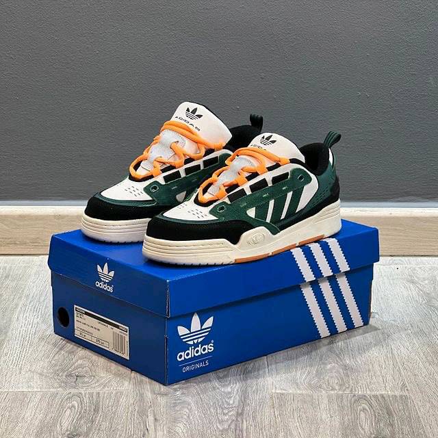 Adidas shoes outlet 90s quito