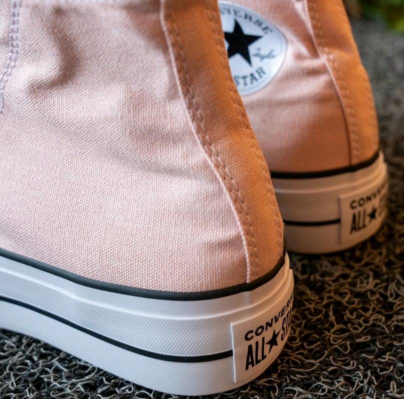 Converse Chuck Taylor Swift Platform
