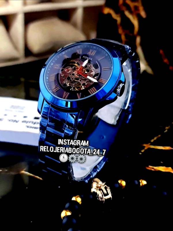 Reloj fossil 2025 con maquinaria visible