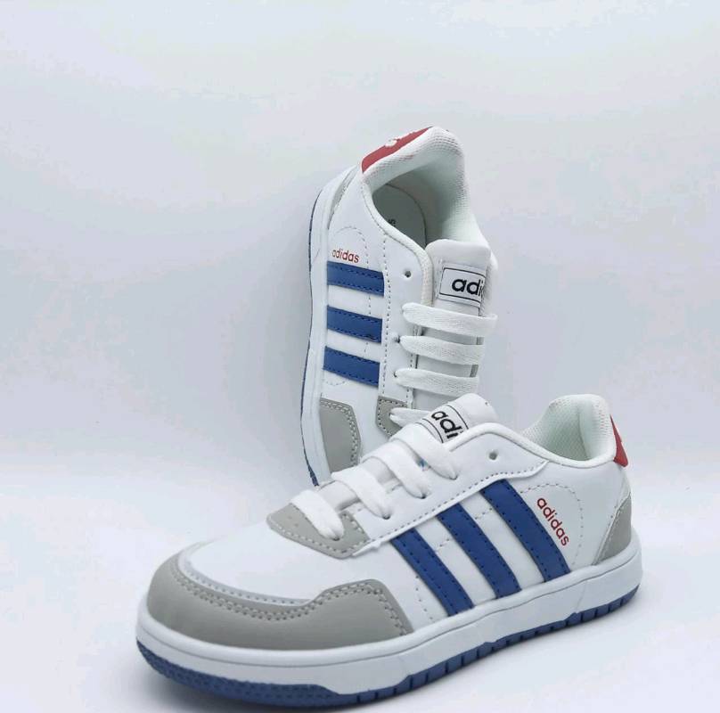 Adidas tipo Vans