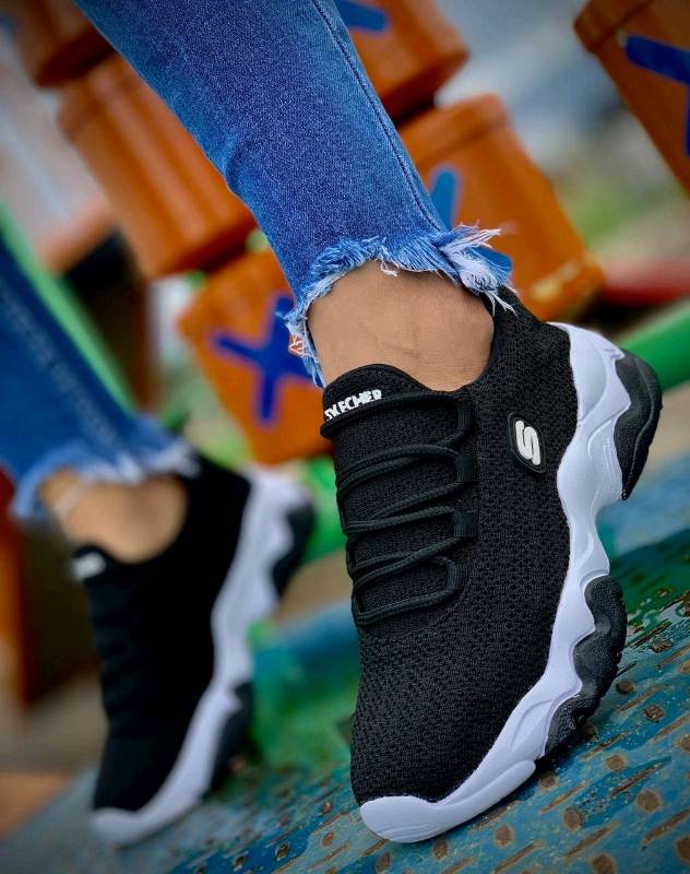 SKECHERS DAMA envio gratis en Zipaquir