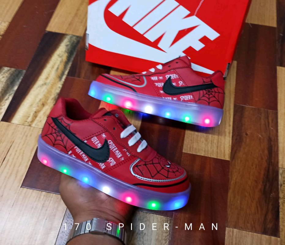 Tenis led en Ciudad Nezahualcoyotl