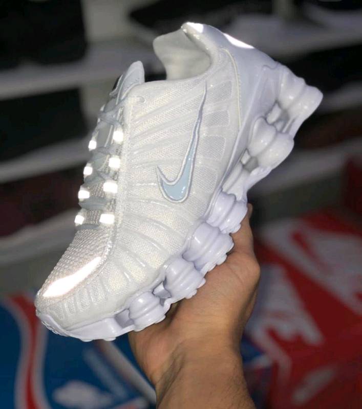 Tenis nike de resorte sales