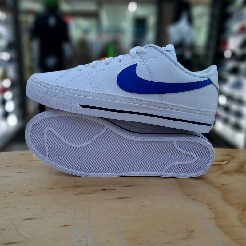 TENIS NIKE COURT LEGACY HOMBRE 150 101 en Santiago de Quer taro