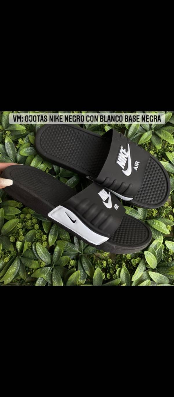 Ojotas best sale negras nike