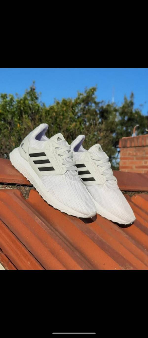 Adidas hotsell deportivas blancas