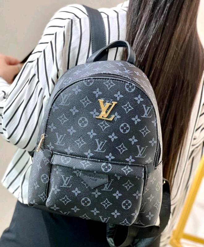 Morral louis vuitton best sale mujer