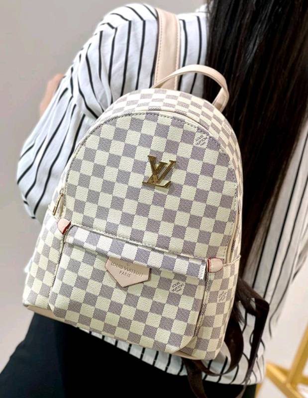 Mochila louis vuitton blanca sales