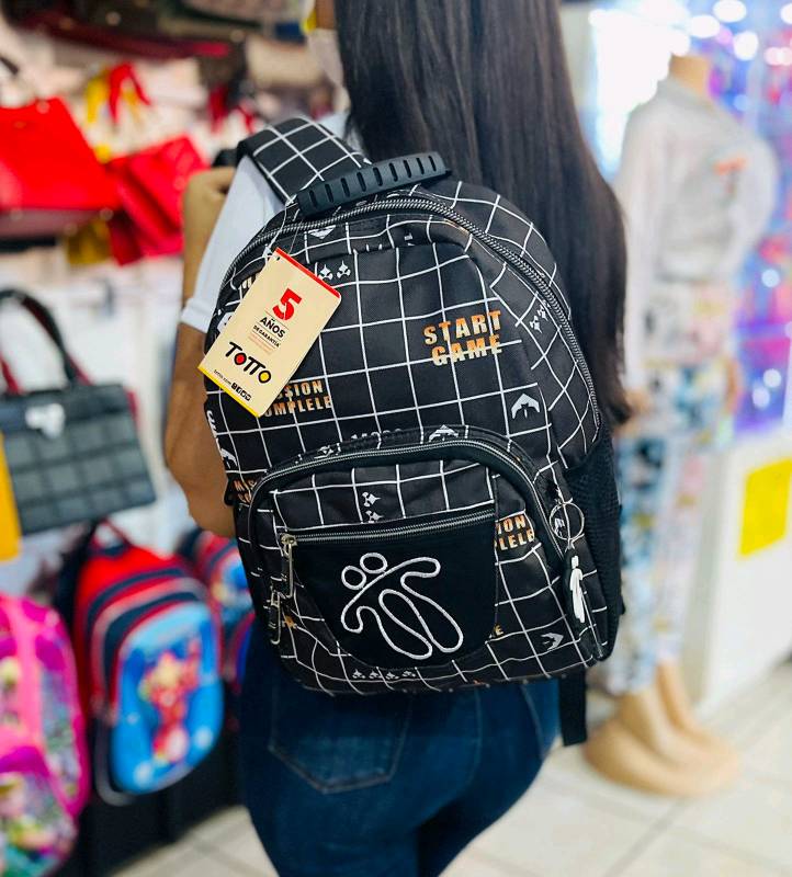 Mochilas totto nueva coleccion hot sale