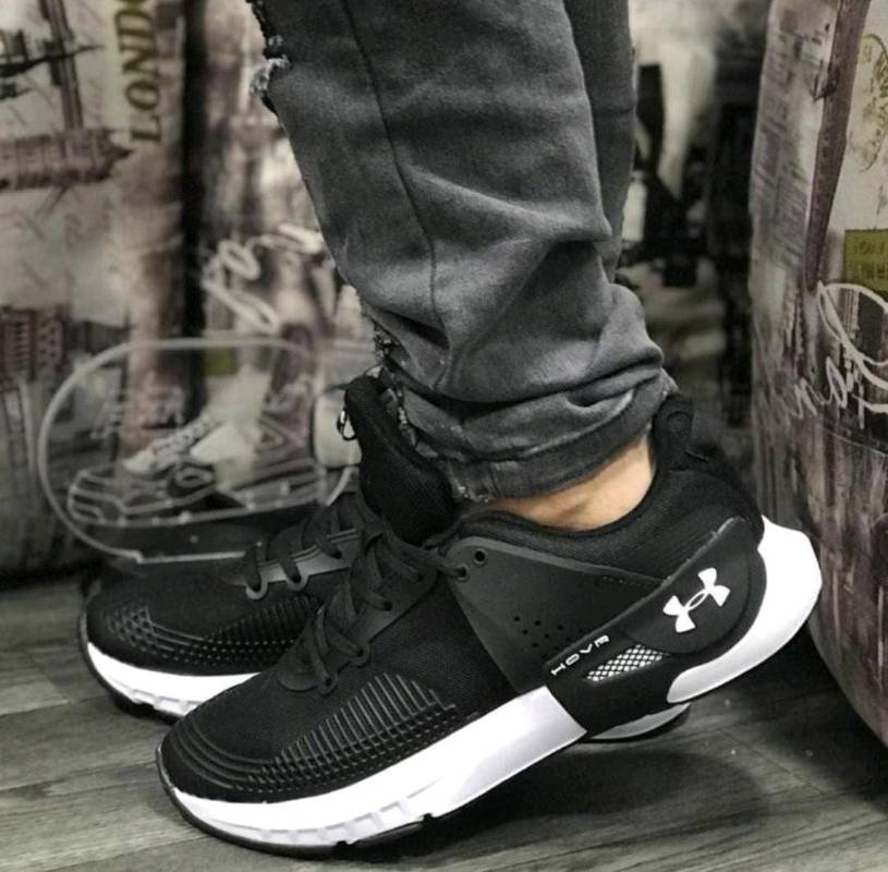 Under armour aaa discount outlet