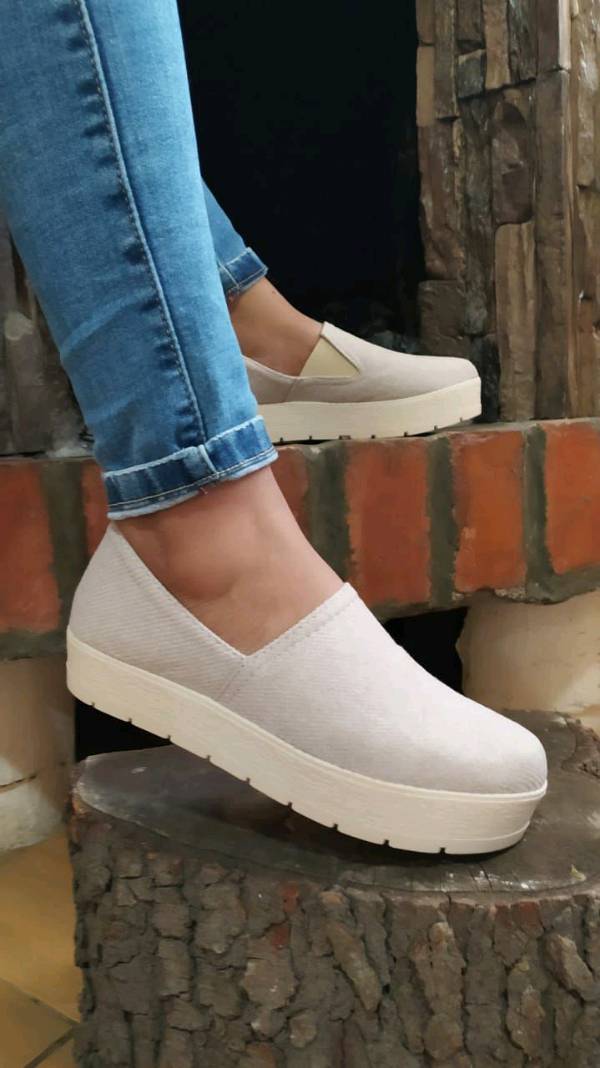 Zapatos semi new arrivals casuales