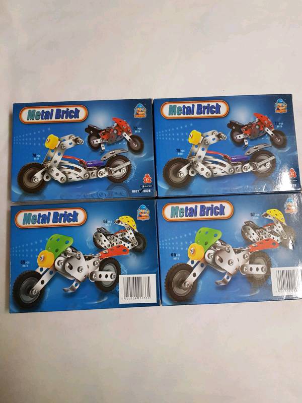 Juego tipo mecano para armar moto metal
