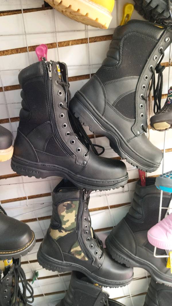 Botas tipo hotsell policia