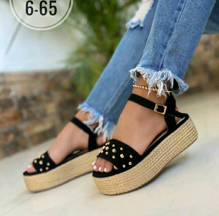 Sandalias suela gruesa