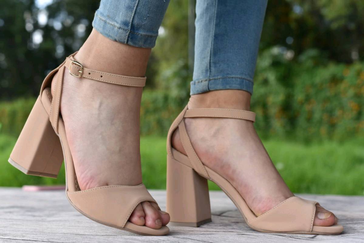 Tacones cafes clearance