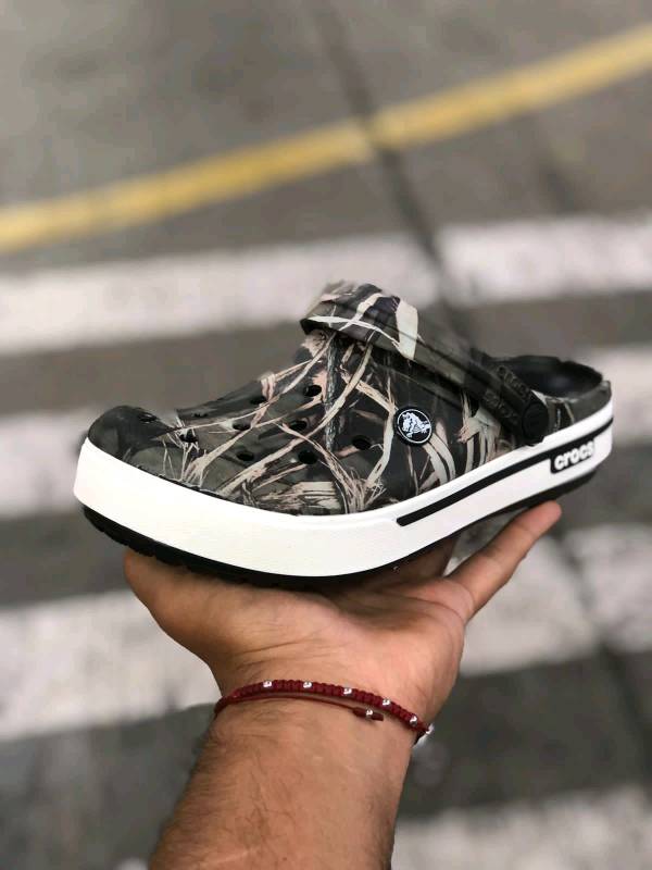Crocs camufladas hombre sales