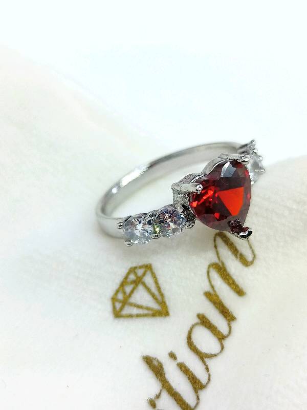 Anillos de compromiso marca discount nice
