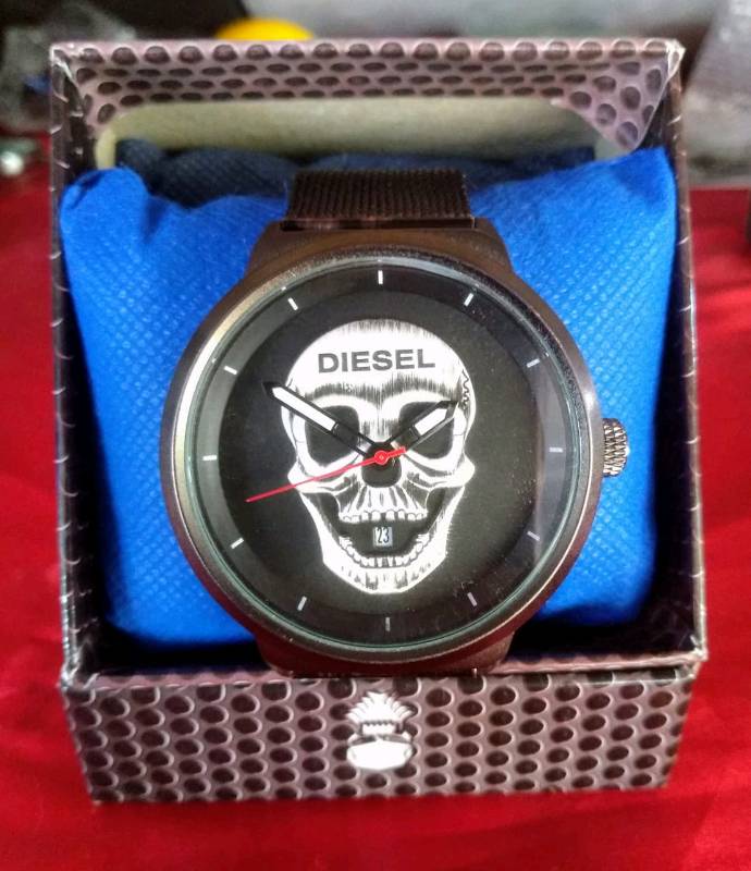 Reloj diesel de calavera online