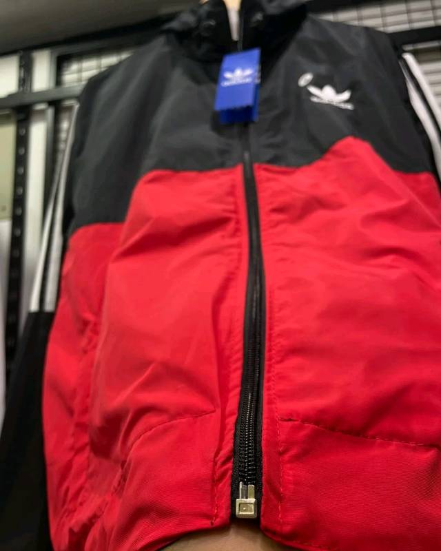 Chompa best sale impermeable adidas