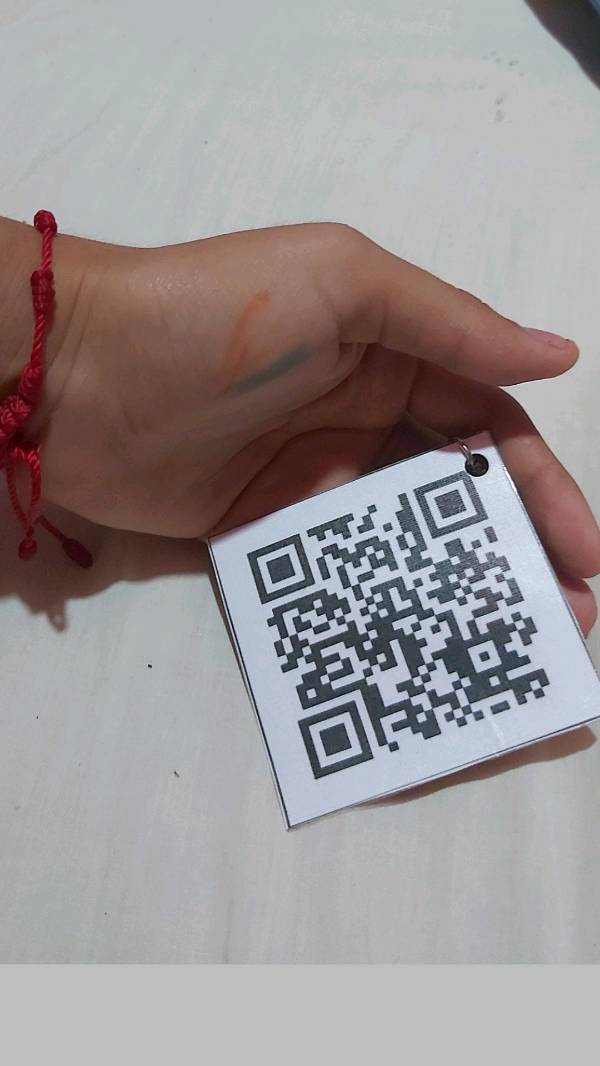 Llavero con código QR en carazo
