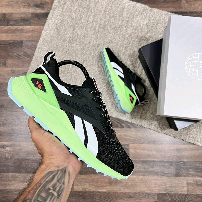 Calzado reebok deals guayaquil ubicacion