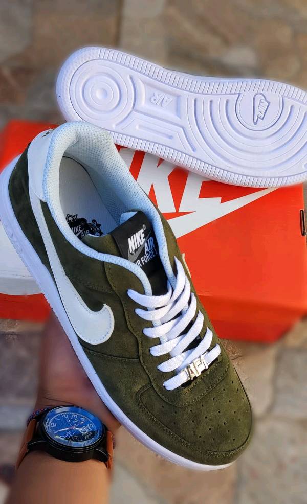 Zapatillas Nike Color Verde en Camiri