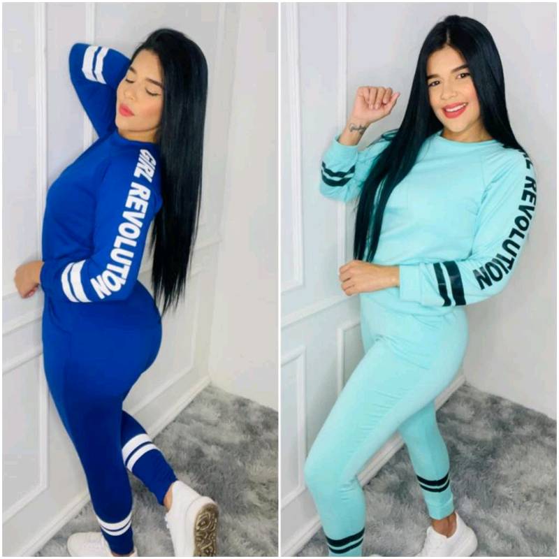 Conjunto de store sueter y mono