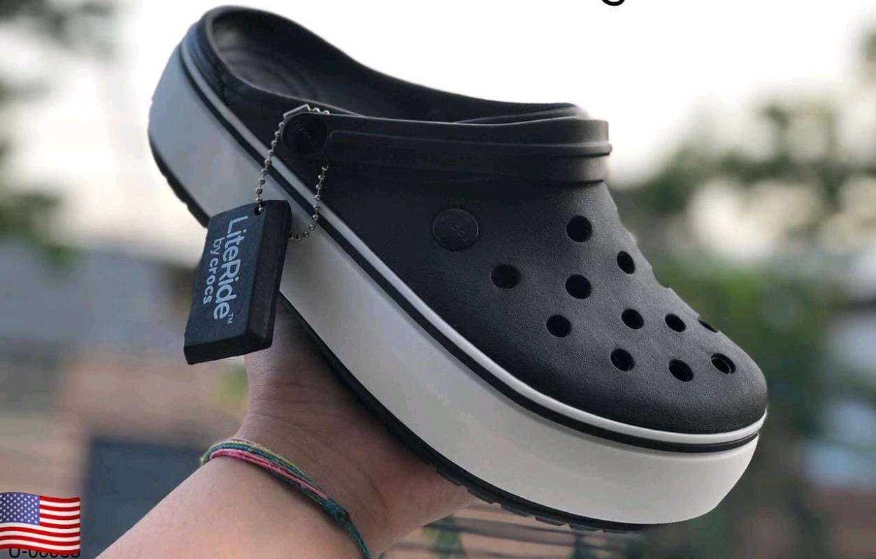 Precio de crocs con plataforma 2025