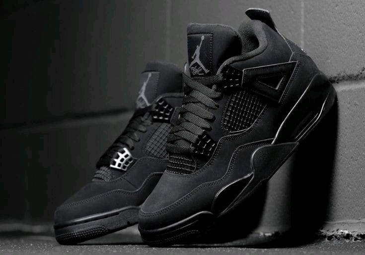 Jordan 4 negra discount