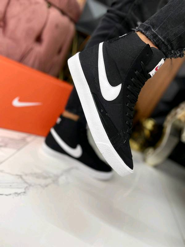 Tenis nike de botita clearance