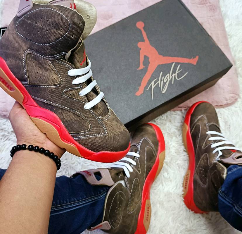 Jordan retro 6 7.5 en Ahualulco de Mercado