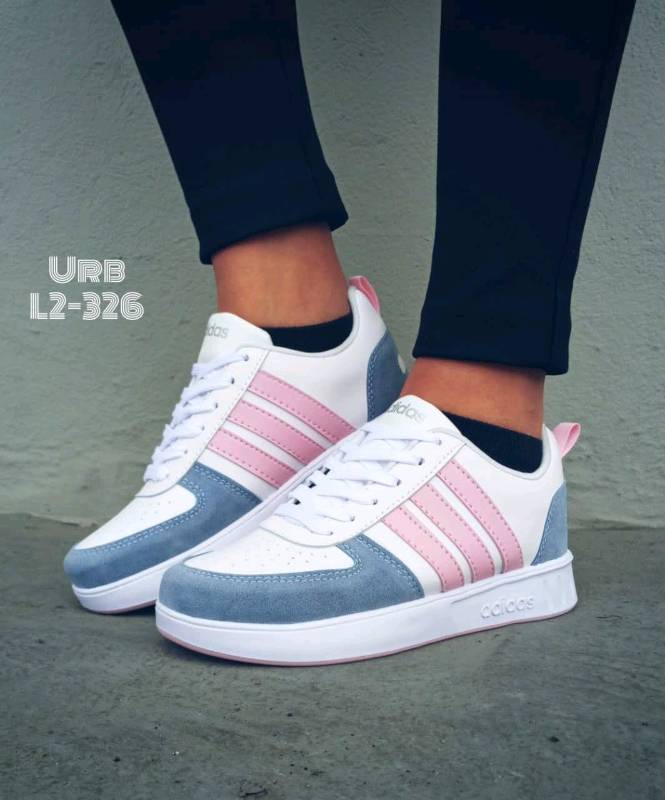 Adidas neo quito store