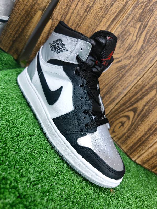 Jordan negro y blanco on sale